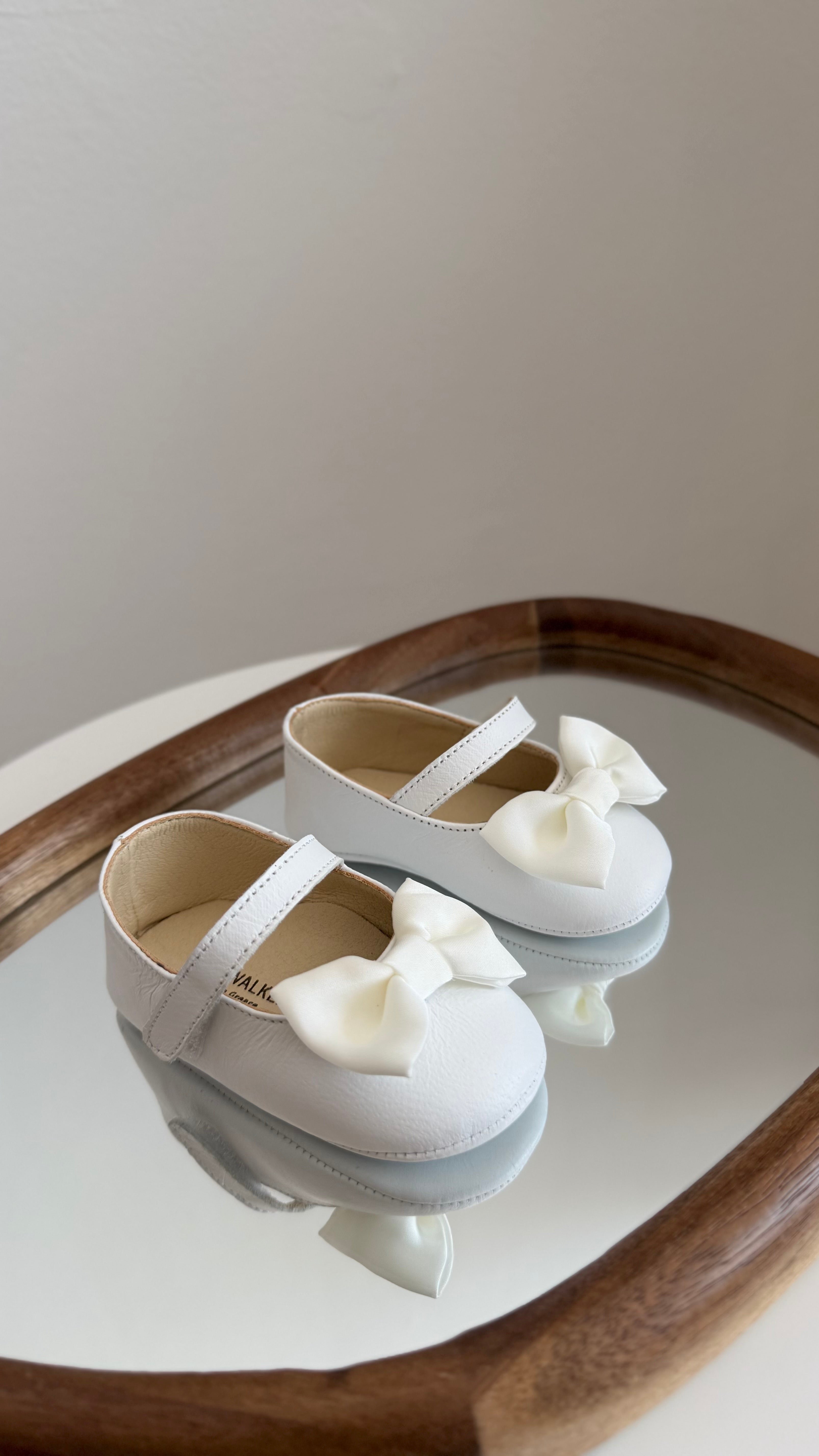 White Baby Crib Shoes with Bow Babywalker