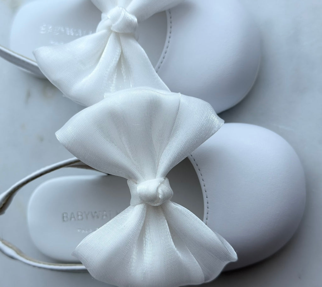 Girls White Shoes with  Bow Babywalker