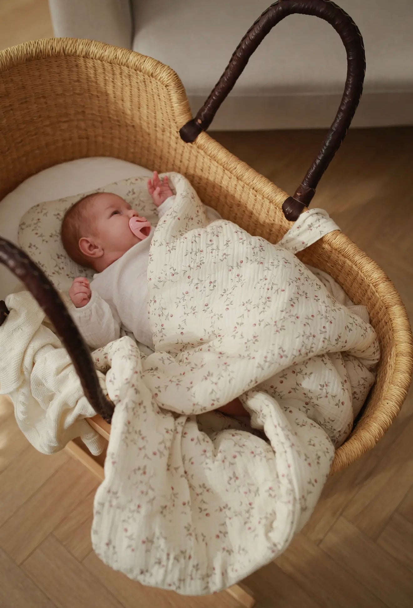 Muslin Baby Wrap / Swaddle – Cream Floral