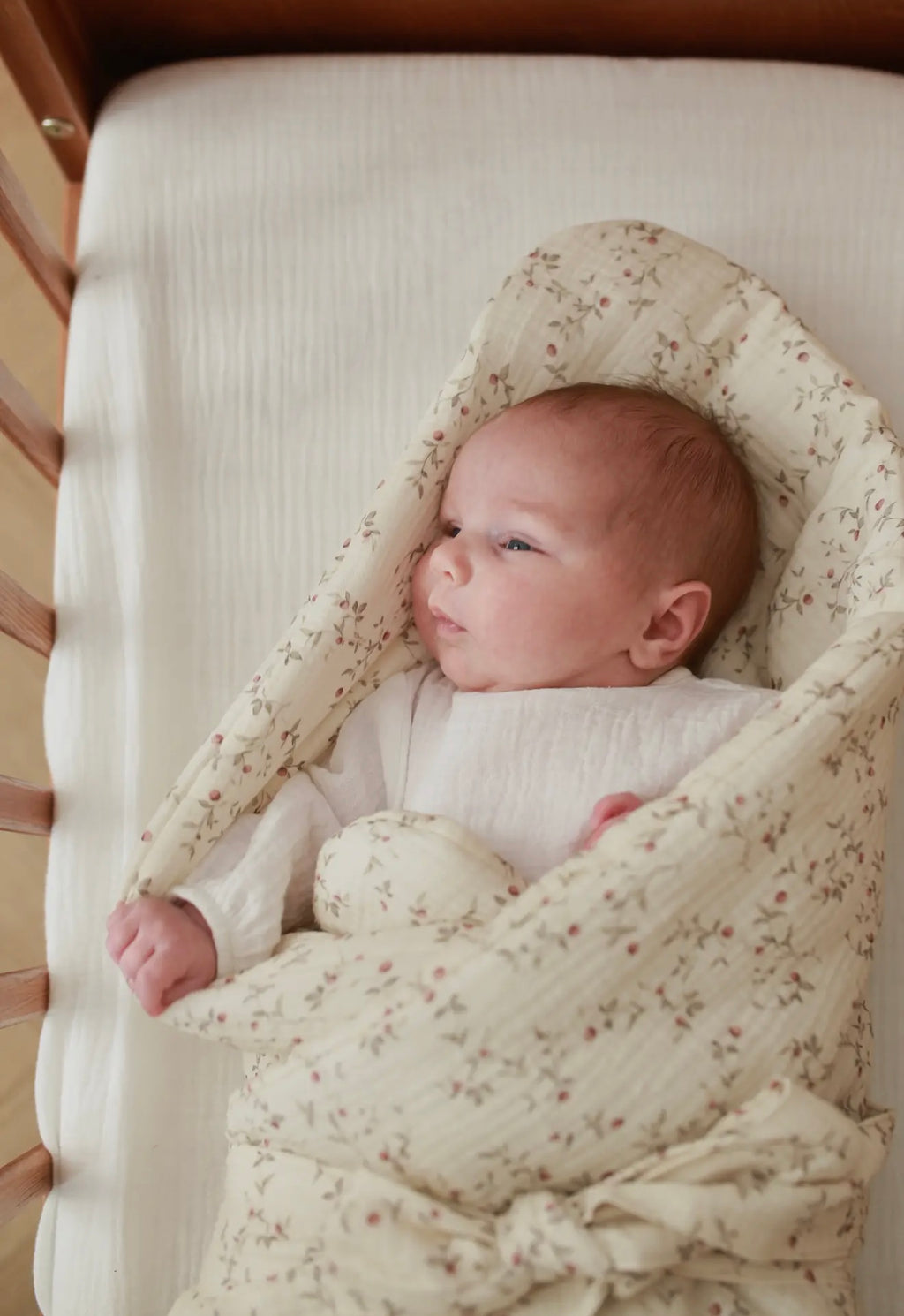 Muslin Baby Wrap / Swaddle – Cream Floral